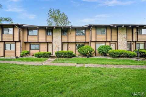 2104 Gascony Drive, Lake Saint Louis, MO 63367