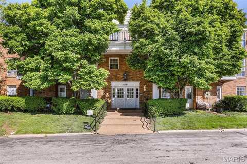 10381 Oxford Hill Drive, Saint Louis, MO 63146