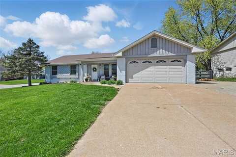 2 Suncrest Drive, Saint Peters, MO 63376