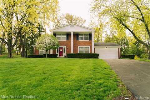 2166 Brenthaven Drive, Bloomfield Hills, MI 48304
