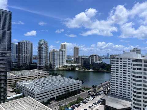 950 Brickell Bay Dr, Miami, FL 33131