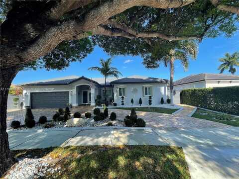 15957 NW 77th Pl, Miami Lakes, FL 33016