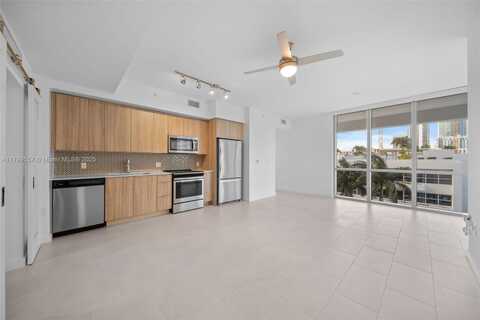 2150 N Bayshore Dr, Miami, FL 33137