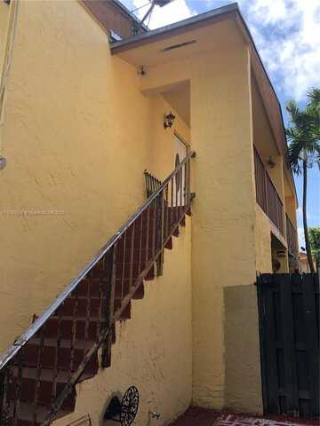 15421 SW 81st Cir Ln, Miami, FL 33193