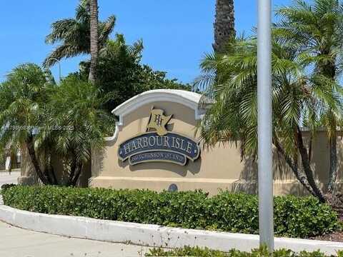 19 W Harbour Isle Dr W, Fort Pierce, FL 34949