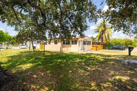 327 S 28th Ave, Hollywood, FL 33020