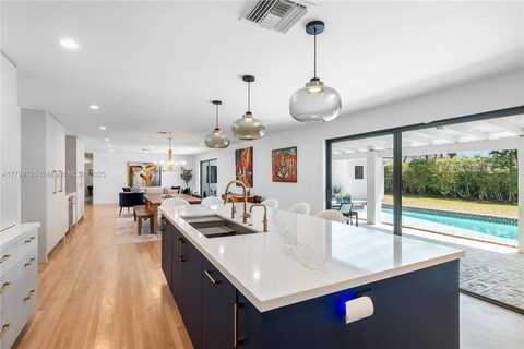 7220 SW 107th Terr, Pinecrest, FL 33156