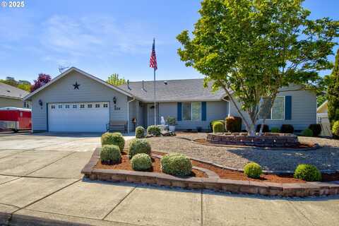 526 LITTLE VALLEY RD, Roseburg, OR 97471