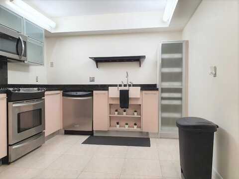 16300 Golf Club Rd, Weston, FL 33326