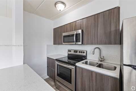 734 NW 80th St, Miami, FL 33150