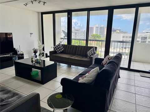 9300 Bay Harbor Ter, Bay Harbor Islands, FL 33154