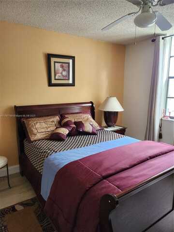7321 NW 18th St, Margate, FL 33063
