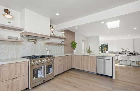 5223 Aleman Pl, Bonita, CA 91902