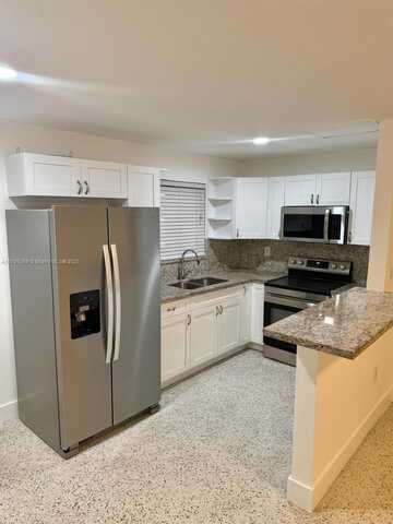 458 E 31st St, Hialeah, FL 33013
