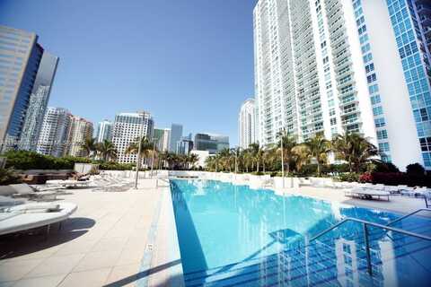 950 Brickell Bay Dr, Miami, FL 33131