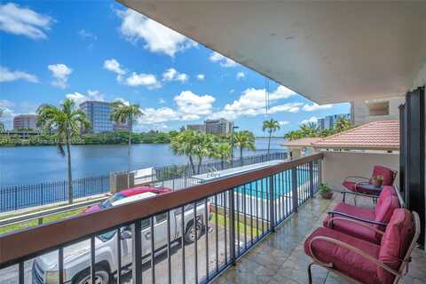 5249 NW 7th St, Miami, FL 33126