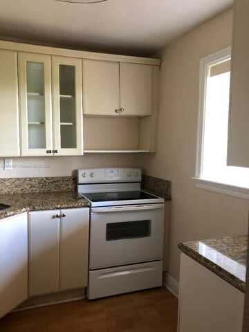 17255 SW 95th Ave, Palmetto Bay, FL 33157