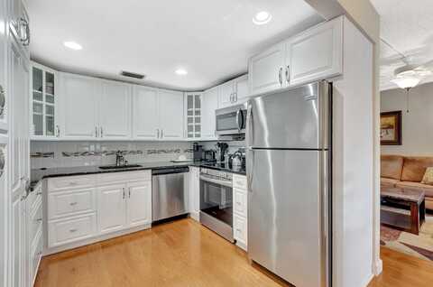 3017 Lincoln A, Boca Raton, FL 33434