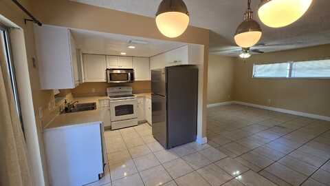 5108 Michigan Avenue, West Palm Beach, FL 33415