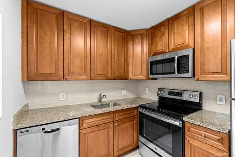 556 Mansfield N, Boca Raton, FL 33434