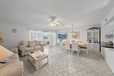 711 Lori Drive, Palm Springs, FL 33461