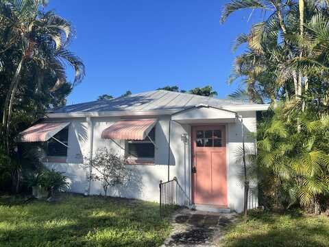 518 NW Stuart Avenue, Stuart, FL 34994