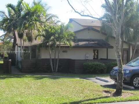 10600 SW 71st Ln, Miami, FL 33173