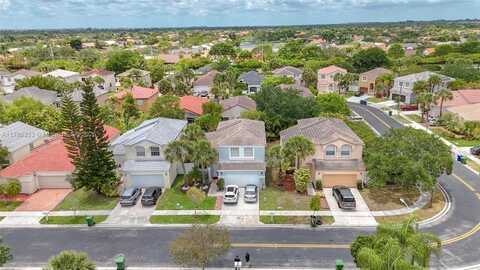 1374 NW 159th Ave, Pembroke Pines, FL 33028
