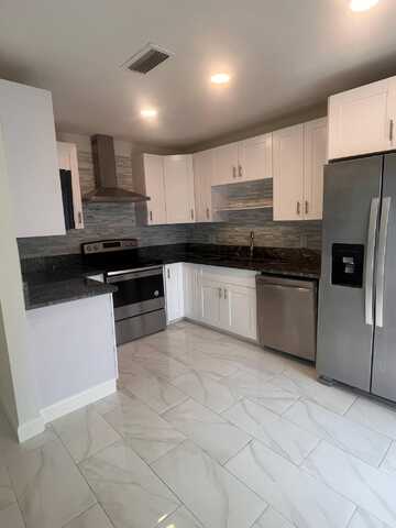 1847 N Congress Avenue, West Palm Beach, FL 33401
