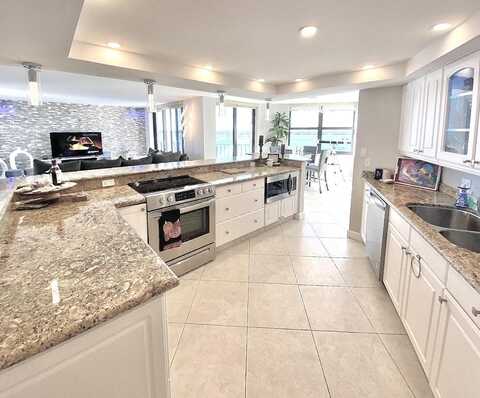 5420 N Ocean Drive, Singer Island, FL 33404