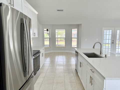5370 NW North Lanett Circle, Port Saint Lucie, FL 34986