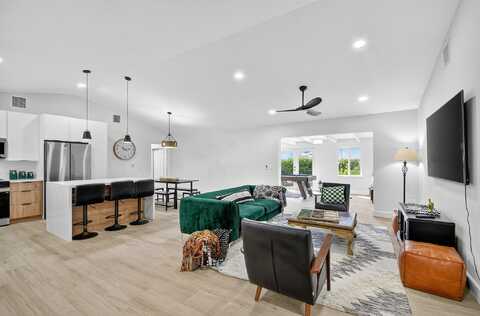 2410 SW 1st Street, Boynton Beach, FL 33435