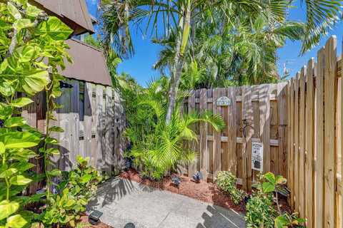 3530 E Gardens B Drive E, Palm Beach Gardens, FL 33410