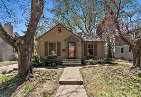 910 Nevada Avenue W, Saint Paul, MN 55117