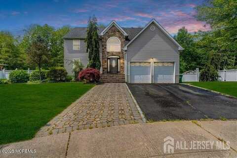11 Patio Court, Monroe, NJ 08831