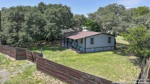 600 Dawnridge Drive, Poteet, TX 78065