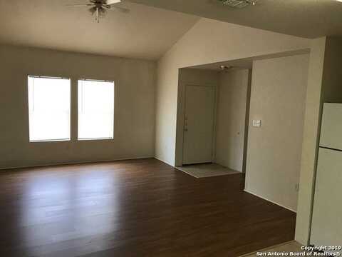 11231 CENTERPOINT RD, San Antonio, TX 78233
