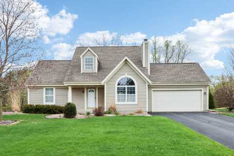 199 Cramer Ave, Dousman, WI 53118