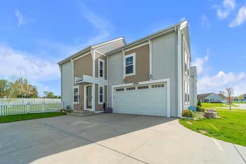 1856 Saddle Dr, Hartford, WI 53027