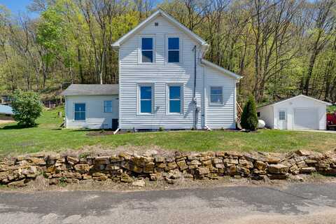 307 Upper Walnut St, Genoa, WI 54632