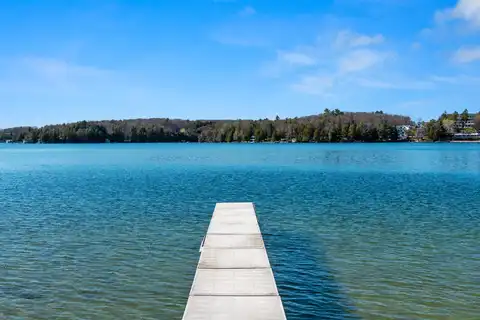 519 Sharpes Dr, Elkhart Lake, WI 53020