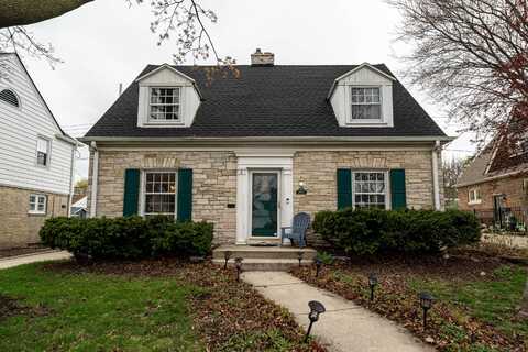 2917 N 67th St, Milwaukee, WI 53210