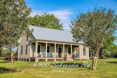 6900 Schroeder Road, Brenham, TX 77833