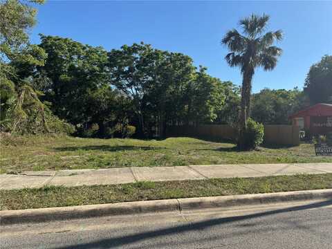 536 W HUBBARD AVENUE, DELAND, FL 32720