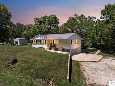 415 S Olive, Windsor, MO 65360