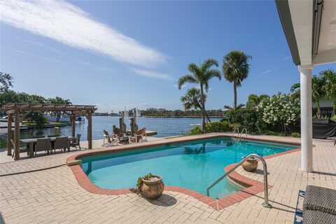 3901 13TH WAY NE, Saint Petersburg, FL 33703