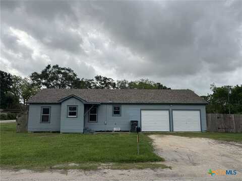 401 W 2nd Street, El Campo, TX 77437