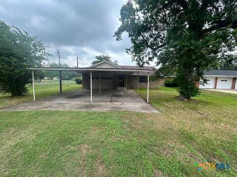 340 N West Street, Yorktown, TX 78164