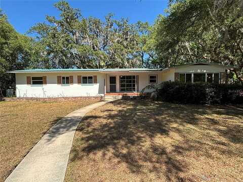 22 POINSETTIA DRIVE, DELAND, FL 32724