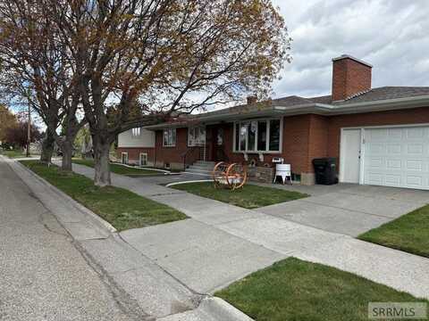 2183 Higbee Avenue, Idaho Falls, ID 83404